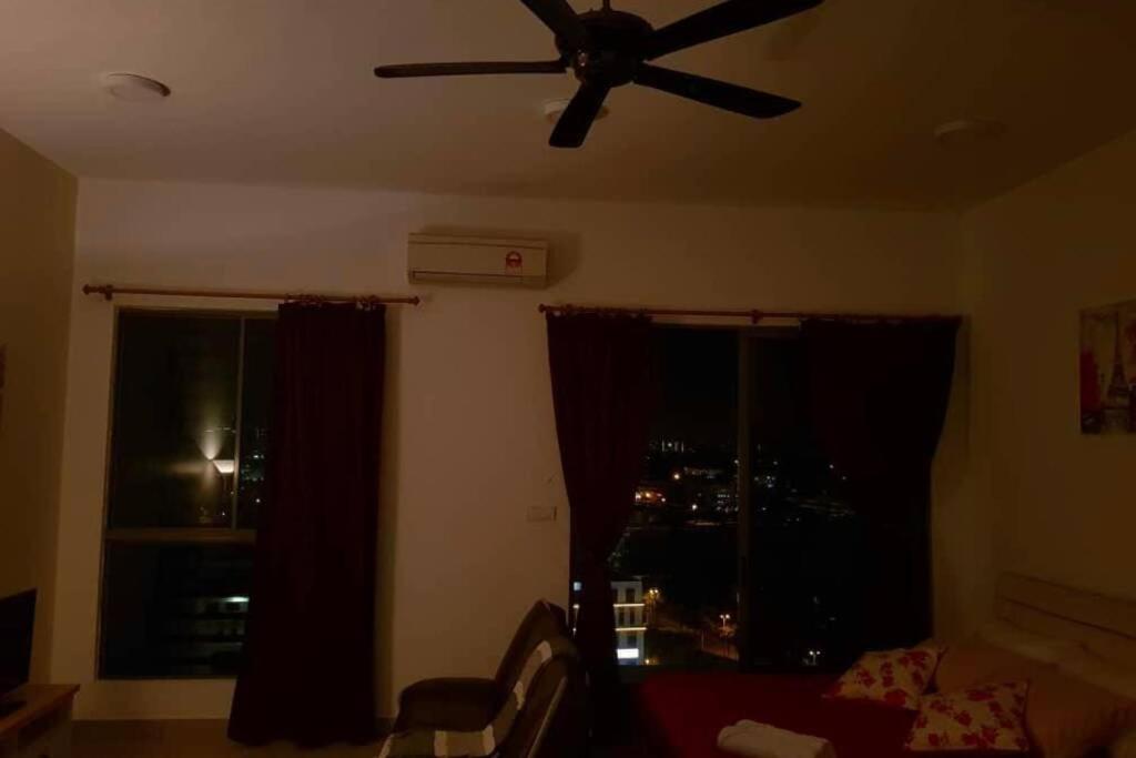 Cosy Studio Netflix Selfcheckin Cyberjaya 1 Apartamento Exterior foto