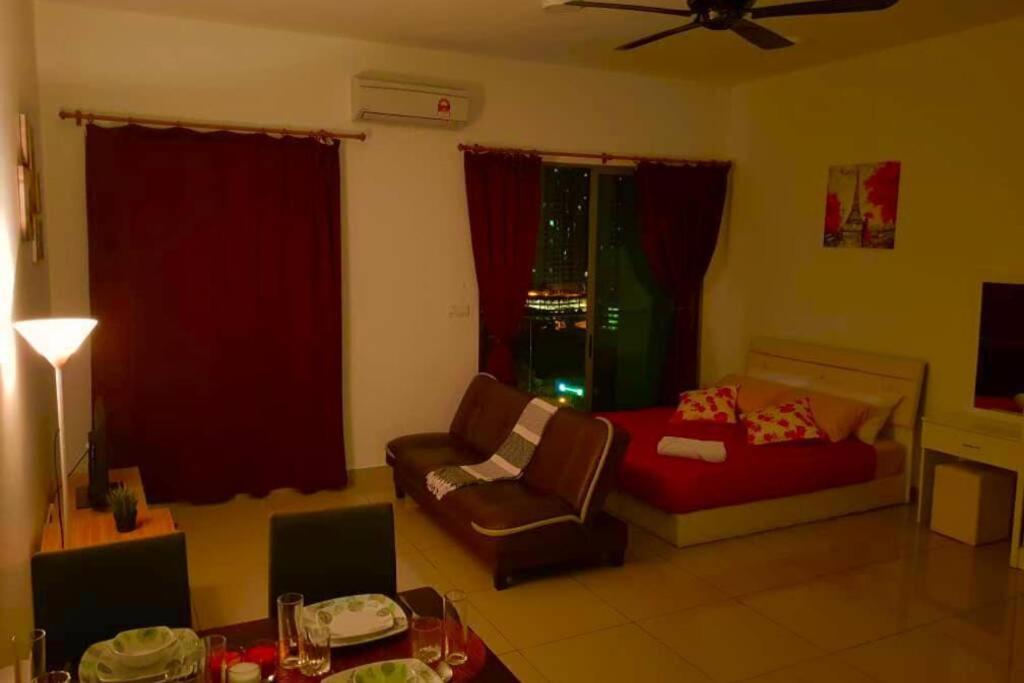 Cosy Studio Netflix Selfcheckin Cyberjaya 1 Apartamento Exterior foto